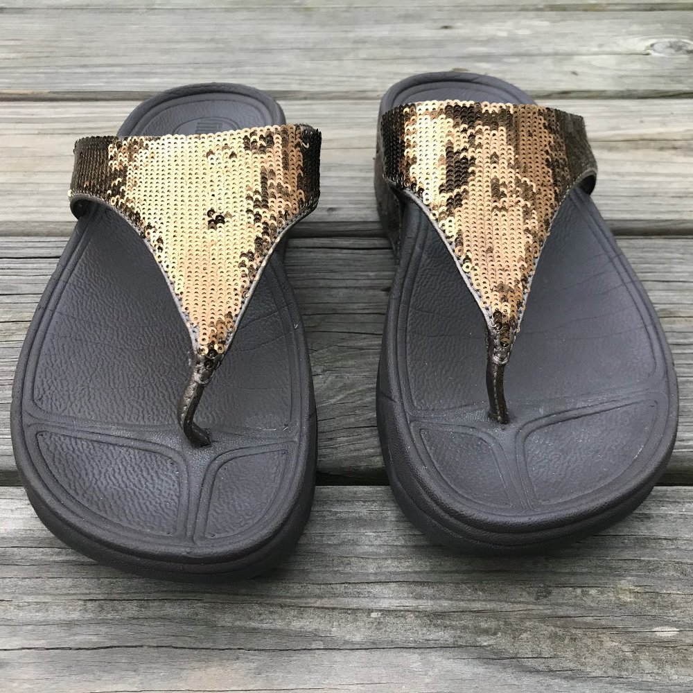 FitFlop Women Sandal Gold Tone Sequence Thong Shoe